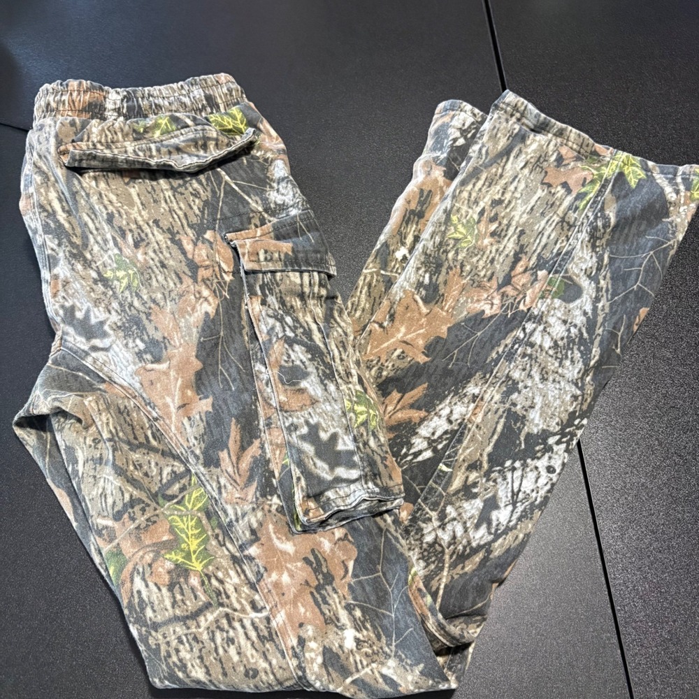 True-timber mossy oak style camouflage utility cargo flared bottom size medium